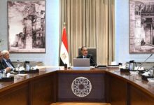 رئيس الوزراء يلتقي أعضاء اللجنة الاستشارية للشئون السياسية.