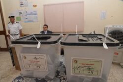 لليوم الثاني.. محافظ أسيوط يواصل جولاته الميدانية على اللجان الانتخابية .