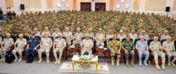 وزير الدفاع يلتقي بعدد من مقاتلي القوات الخاصة من المظلات و   الصاعقة