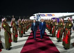 رئيس الوزراء يصل عمّان للمشاركة في أعمال الجنة العليا المصرية الأردنية. 