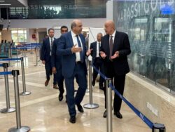 وزير الطيران المدني يتفقد مطار العلمين الدولي لمتابعة انتظام حركة التشغيل