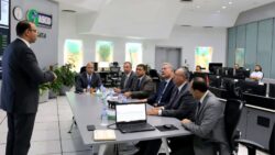 وزير البترول والثروة المعدنية في زيارة مفاجئة لمركز التحكم