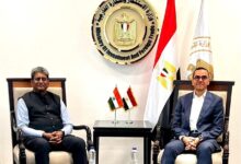 وزير الاستثمار والتجارة الخارجية يلتقى بسفير الهندي بالقاهرة
