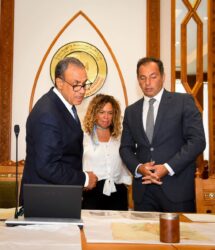 وزير الخارجية يتابع مشروع توثيق المستندات ذات القيمة التاريخية بوزارة الخارجية