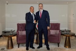 مشاورات مصرية - تركية في جدة لتعزيز العلاقات الثنائية والتنسيق الإقليمي