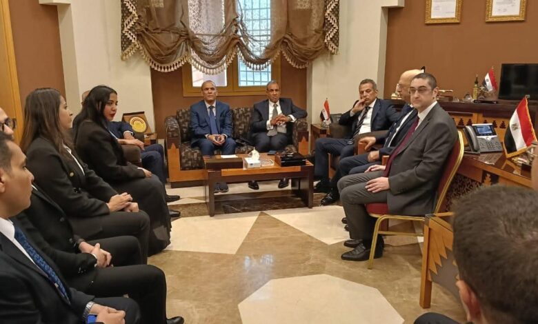 وزير الخارجية يتفقد مقر القنصلية العامة المصرية في جدة.