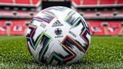 أوكسفورد يونايتد يواجه برايتون في كأس كاراباو 2025