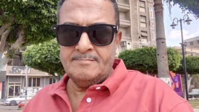 لماذا راهنت عليك أيها البعيد القريب من أصابع الوقت أيها المترنح على أرصفة عابري السبيل حان الوقت أن تمضي بعيدا عن أرصفة المدينة