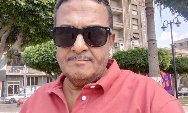 لماذا راهنت عليك أيها البعيد القريب من أصابع الوقت أيها المترنح على أرصفة عابري السبيل حان الوقت أن تمضي بعيدا عن أرصفة المدينة