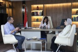 نائب محافظ الجيزة تبحث تأهيل الطرق والمنشآت لخدمة ذوي الإعاقة. 