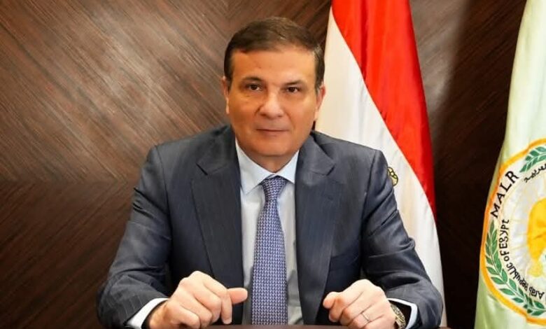 استجابة عاجلة من وزير الزراعة لشكاوى مزارعي أسيوط.