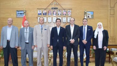رئيس جامعة بنها يستقبل وفدا ممثلا عن لجنة قطاع الآداب بالمجلس الأعلي للجامعات.