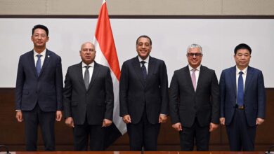 رئيس الوزراء يشهد توقيع عقد إنشاء مصنع مجموعة سايلون الصينية للإطارات