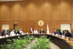 التعليم العالي يبحث سبل التعاون مع نائب حاكم الشارقة ورئيس جامعة الشارقة. 