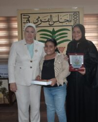 الطفلة "هايدي" سفيرة المجلس القومى للطفولة للرحمة تقديرًا لموقفها النبيل