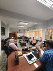 رئيس مدينه ومركز بنها يعقد اجتماعاً باداره الإشغالات اليوم الأحد ٢٠٢٥/٨/٣١.