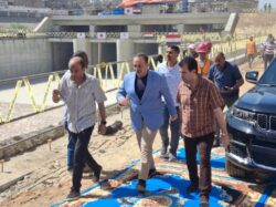 وزير الري ومحافظ أسيوط يشهدان دخول المياه لقناطر ديروط الجديدة 