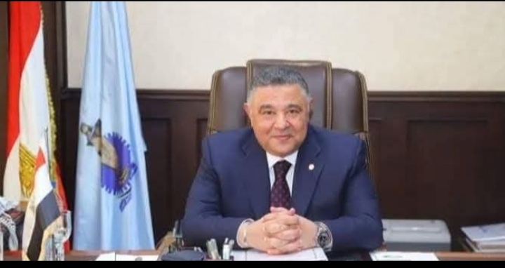 محافظ البحر الأحمر يحسم ملف مياه الغردقة ورأس غارب.