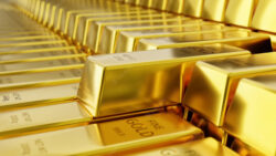 الذهب يتجه لتحقيق مكاسب شهرية بدعم من ضعف الدولار 