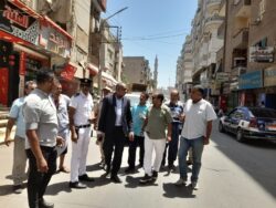 تتواصل حملة رفع الإشغالات بحي غرب سوهاج