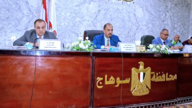 محافظ سوهاج يؤكد على متابعة ملفات التصالح والتقنين والمتغيرات المكانية وإزالة التعديات