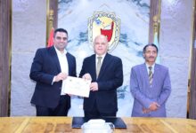 النعماني يكرم المجتازين لبرنامج الترشح لمنصب عميد كلية بمركز تنمية قدرات أعضاء هيئة التدريس بجامعة سوهاج