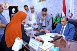 محافظ سوهاج يعقد اللقاء الجماهيري الأسبوعي للاستماع إلى شكاوى وطلبات المواطنين