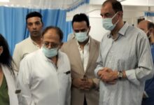 محافظ سوهاج يتفقد مصابي حريق مطعم "ميدان الشبان"