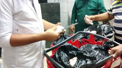 علي لطفي: إعدام ١١٧ كيلو لحوم دواجن و ٣ كيلو لحوم مصنعة غير صالحة للاستهلاك الآدمي بحملة مكبرة لضبط الأسواق ومراقبة الأسعار بحي شرق سوهاج.