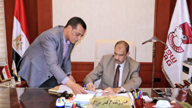 محافظ سوهاج يعقد الاجتماع الدوري لمتابعة خطط تشغيل الأسواق الحضارية الجديدة واستغلالها الأمثل