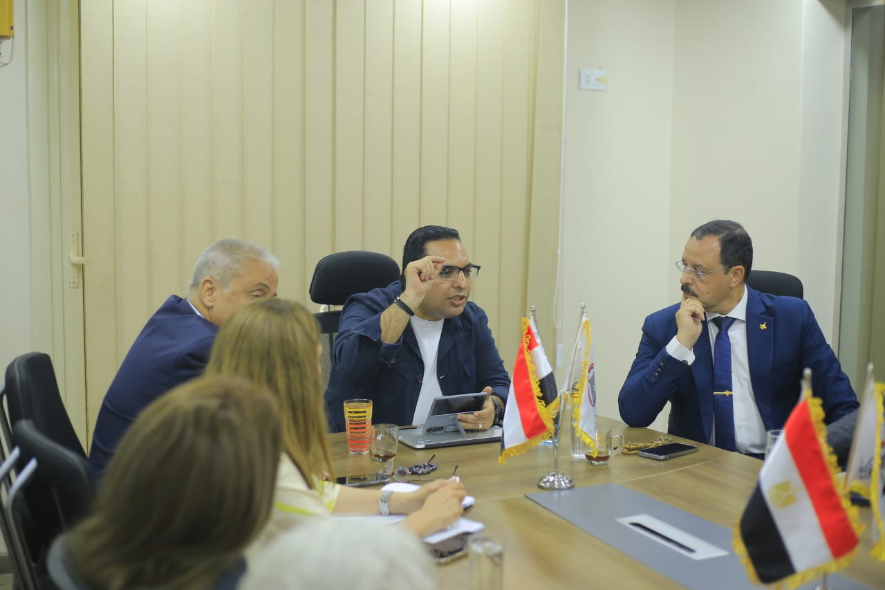 عقدت أمانة التواصل السياسي بحزب الجبهة الوطنية بالإسكندرية اجتماعها الثاني