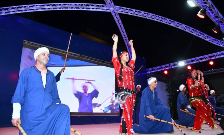 "صيف بلدنا" بمطروح يواصل لياليه بعرض لفرقة سوهاج للفنون الشعبية