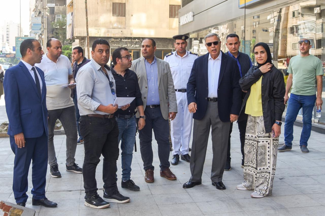 محافظ الإسكندرية يتابع أعمال مشروع توسعة شارع أبو قير