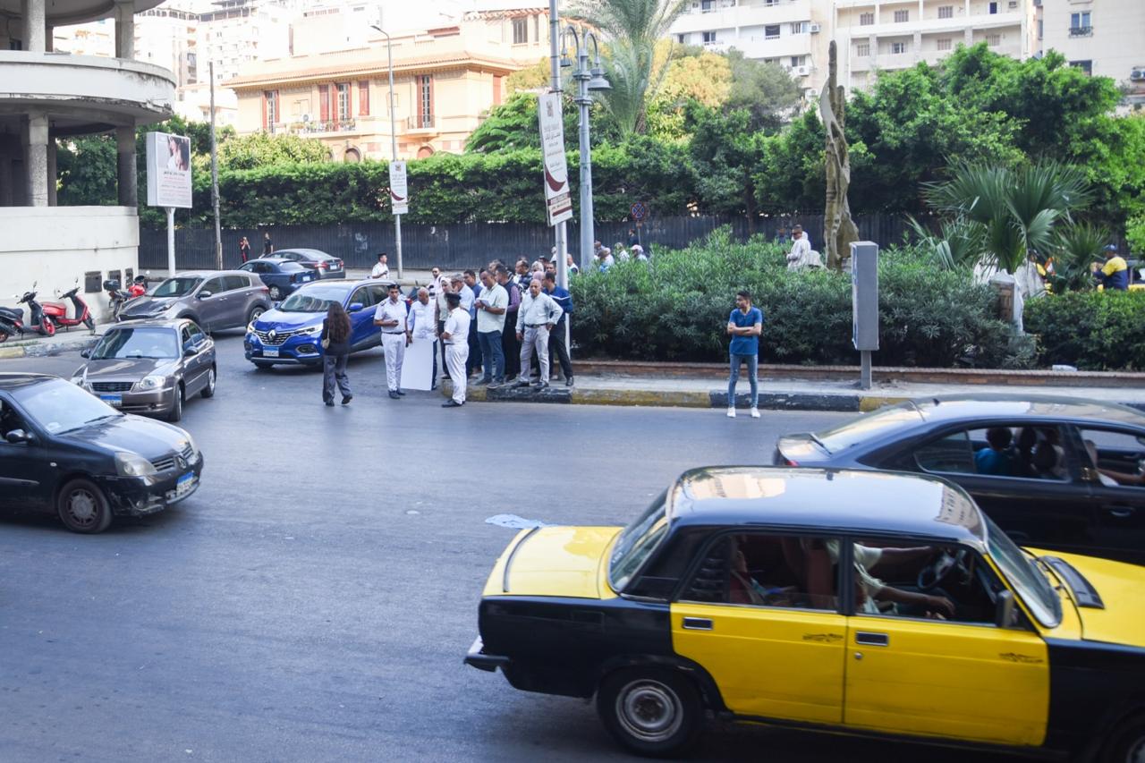 محافظ الإسكندرية يتفقد بدء تنفيذ مشروع توسعة طريق الحرية بنطاق حي شرق
