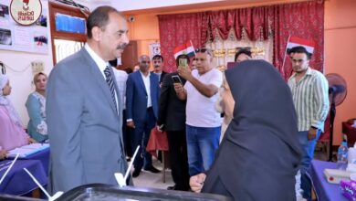 محافظ سوهاج يتفقد عددا من اللجان الفرعية للاطمئنان على سير العملية الانتخابية