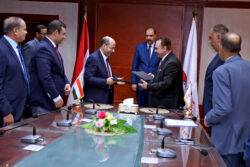 محافظ سوهاج يشهد توقيع بروتوكول التعاون مع البنك الأهلي المصري