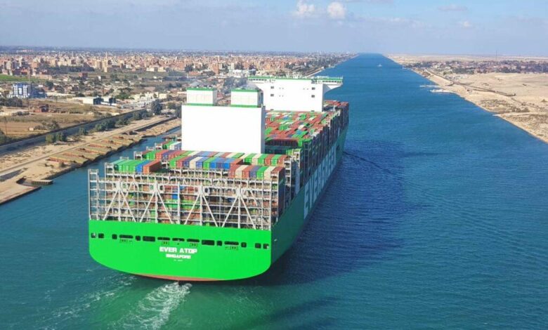 إيرادات قناة السويس تنمو 11% إلى 359 مليون دولار في يوليو الماضي.