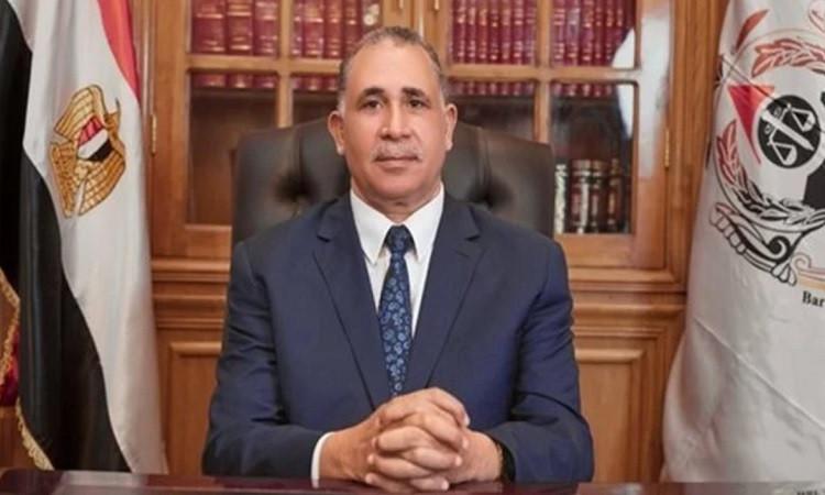 نقيب محاميي مصر ورئيس اتحاد المحامين العرب يؤكد دعمه للموقف المصري ضد تصريحات نتنياهو.