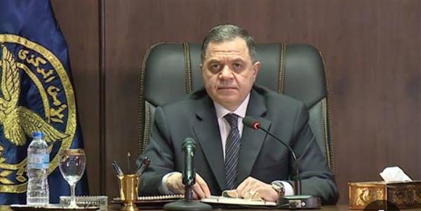 وزير الداخلية يهنئ الرئيس السيسي وكبار رجال الدولة بمناسبة ذكرى المولد النبوي.