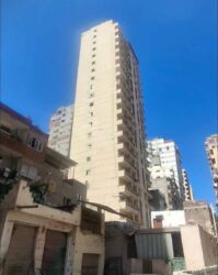 محافظة الإسكندرية: وجود ميل في عقار بالمندرة وإزالة الادوار المخالفة بالكامل.