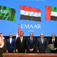 رئيس الوزراء يشهد توقيع لاعمار مصر" و"سيتي ستارز"