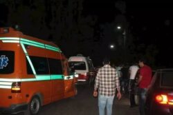مصرع 3 أشخاص و إصابة 34 آخرين في حادث انقلاب أتوبيس بالطريق الصحراوي.