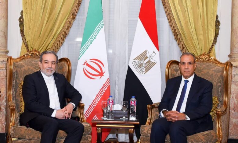 وزير الخارجية يستقبل نظيره الإيراني لبحث العلاقات الثنائية والتطورات الإقليميةاستقبل وزير الخارجية والهجرة الدكتور بدر عبد العاطي اليوم /الثلاثاء/ بالقاهرة