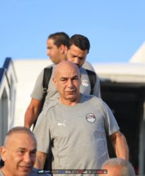 وزير الرياضة في استقبال الأبطال.. الفراعنة يعودون من بوركينا فاسو محافظين على الصدارة