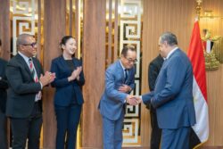  وزير الإنتاج الحربى يشهد مراسم توقيع مذكرة تفاهم مع شركة ميزوها اليابانية. 