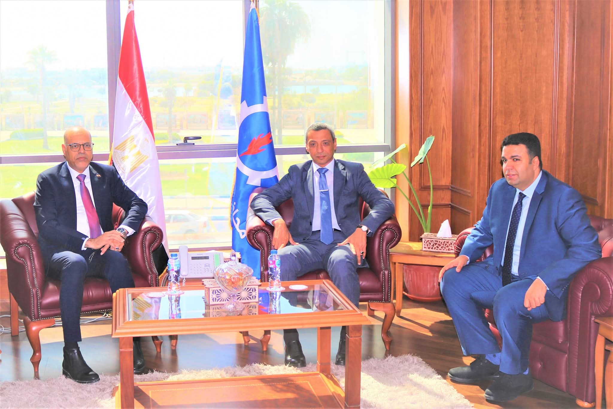 محافظ السويس يستقبل وزير العمل ومناقشة تفعيل التعاون في كافة الملفات المشتركة