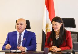 وزير الصناعه يشهد مراسم توقيع الخطابات المتبادلة للشريحة الرابعة بين وزيرة التخطيط والسفير الياباني بالقاهرة. 