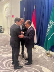 وزير الخارجية يلتقي بوزير الخارجية والقائم بأعمال مستشار الأمن القومي الأمريكي. 