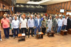 محافظ أسيوط يستعرض الموقف التنفيذي لعدد من الملفات التنموية .