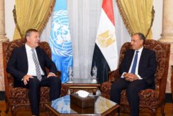 وزير الخارجية يستقبل المفوض العام لوكالة الأمم المتحدة لإغاثة (الأونروا)